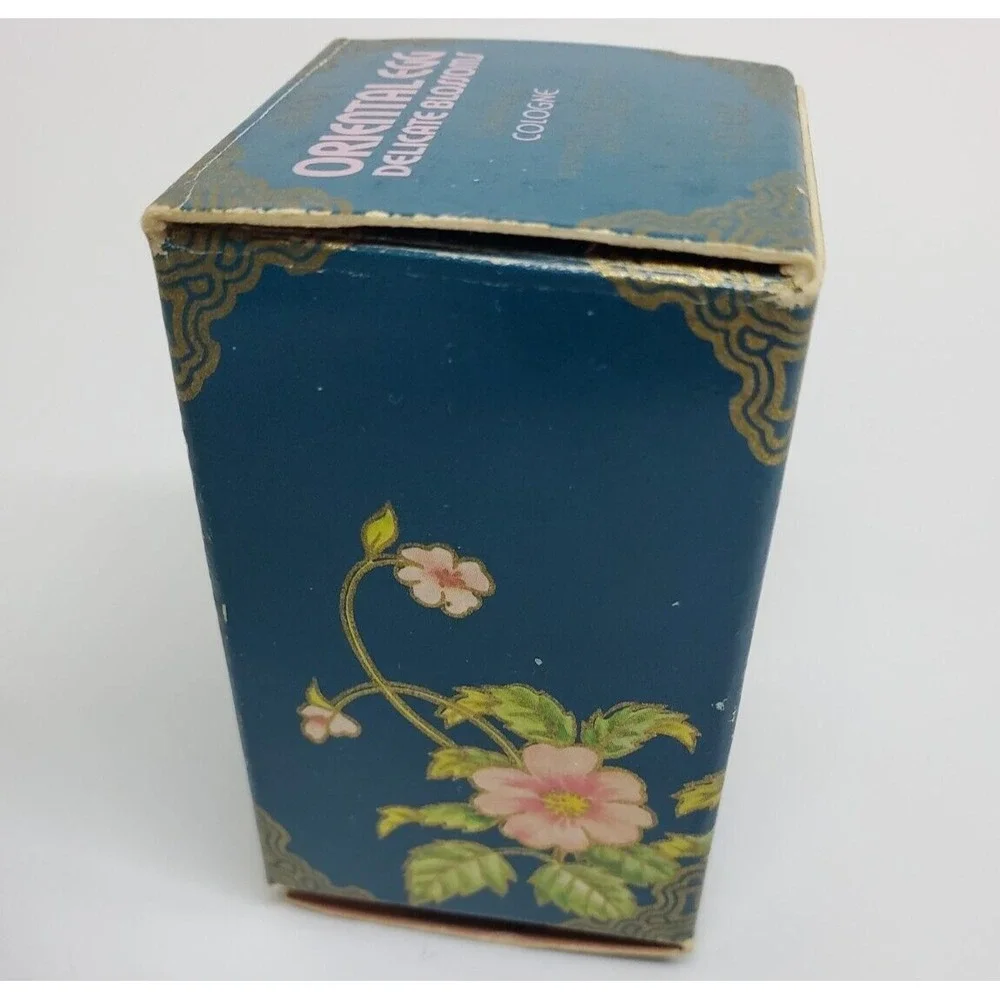Vtg Avon Oriental Egg Delicate Blossoms Charisma Empty Perfume Bottle and Box‎